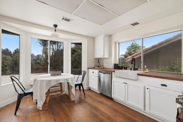 2663 Sutter St, Carlsbad CA: https://media.crmls.org/mediaz/7bdc058d-f99b-4225-99d1-923256059a3f.jpg