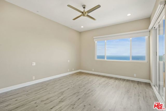 18103 Coastline Drive, Malibu CA: https://media.crmls.org/mediaz/7bdd5a2a-6770-4cf4-97fa-32b67094c246.jpg