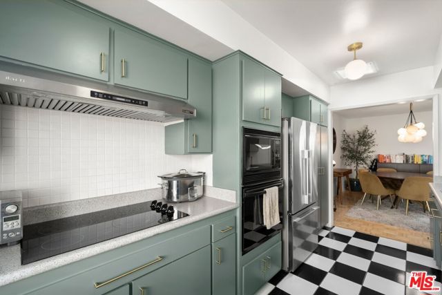 7949 Selma Avenue, Los Angeles CA: https://media.crmls.org/mediaz/7bde3f1d-0592-4170-8198-5949a782c206.jpg