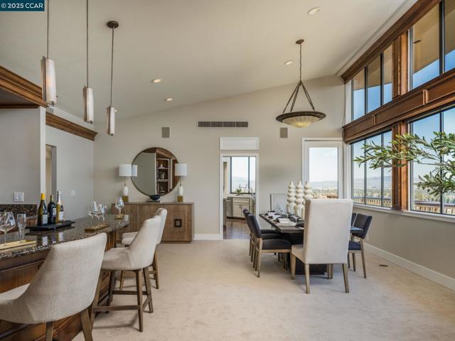 21 Deer Oaks Ct, Pleasanton CA: https://media.crmls.org/mediaz/7bdecaaf-85b3-4227-8b6a-2efab2c2ccdf.jpg