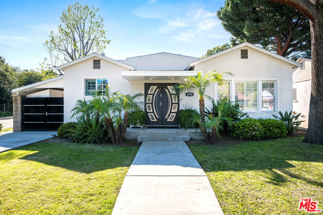 4555 Willowcrest Avenue, Toluca Lake, California 91602, 3 Bedrooms Bedrooms, ,4 BathroomsBathrooms,Single Family Residence,For Sale,Willowcrest,24406611