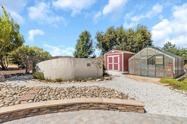 275 Nicholson Drive, Hollister CA: https://media.crmls.org/mediaz/7bdf375d-3664-4222-a3c8-b92c5156d1eb.jpg