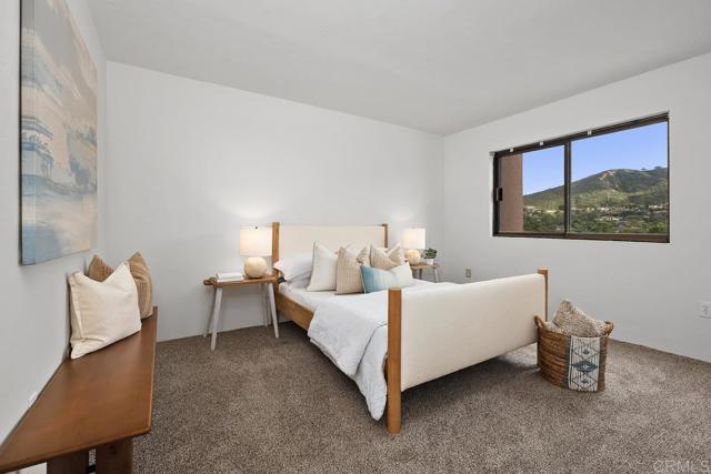 2500 Torrey Pines Rd, La Jolla CA: https://media.crmls.org/mediaz/7be0720c-12f1-4ef5-b3e6-47d61681a92e.jpg