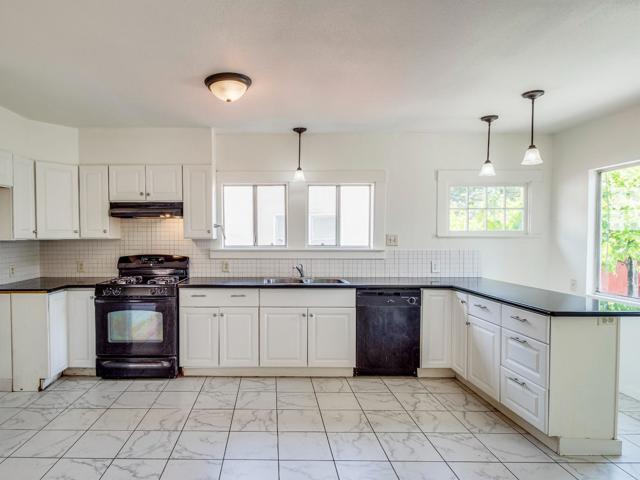 7630 Hanna Street, Gilroy CA: https://media.crmls.org/mediaz/7be09acb-1033-470b-8800-addd60610a42.jpg