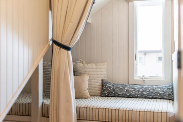 Image 28 of 53 For 621 Beach Drive