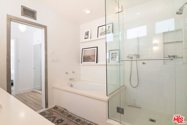 9353 Duxbury Road, Los Angeles CA: https://media.crmls.org/mediaz/7be1f35c-8d5a-4ded-9710-80a2a3101455.jpg
