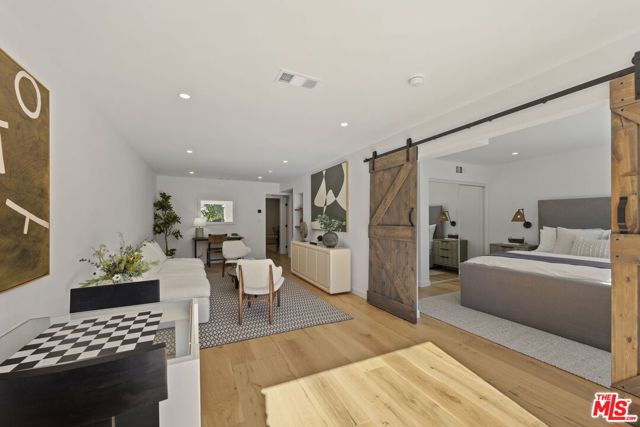 431 Montana Circle, Ojai CA: https://media.crmls.org/mediaz/7be27e1a-d821-4923-a348-348eaba38bcb.jpg