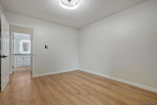 10143 Caminito Volar, San Diego CA: https://media.crmls.org/mediaz/7be2b4f8-25ba-4865-bafc-1a102f3161b6.jpg