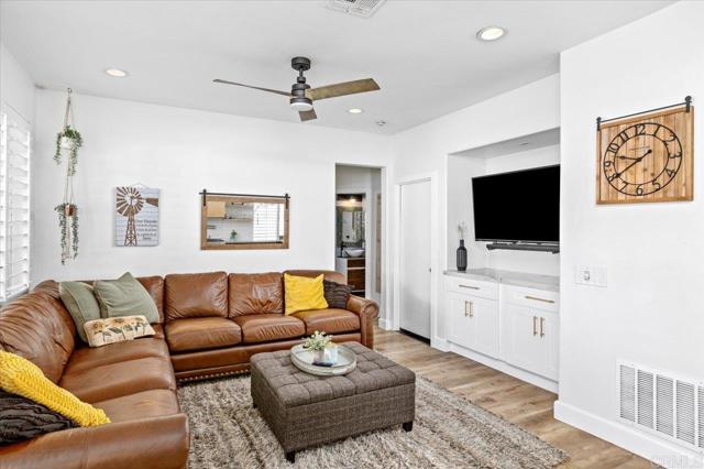 750 Corte Manolito, San Marcos CA: https://media.crmls.org/mediaz/7be326ec-4631-4ddc-ac04-8a25cd0d2bea.jpg