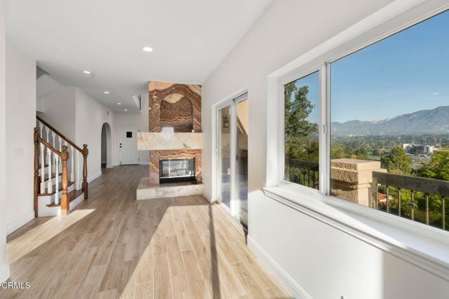 Detail Gallery Image 14 of 68 For 920 Glen Oaks Bld, Pasadena,  CA 91105 - 3 Beds | 3/1 Baths