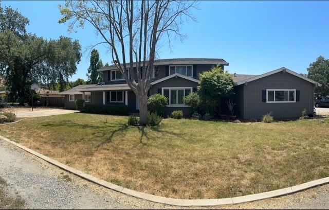 13175 Chaparral Road, Morgan Hill CA: https://media.crmls.org/mediaz/7be423bc-fc4f-4512-b059-ccc96a349564.jpg