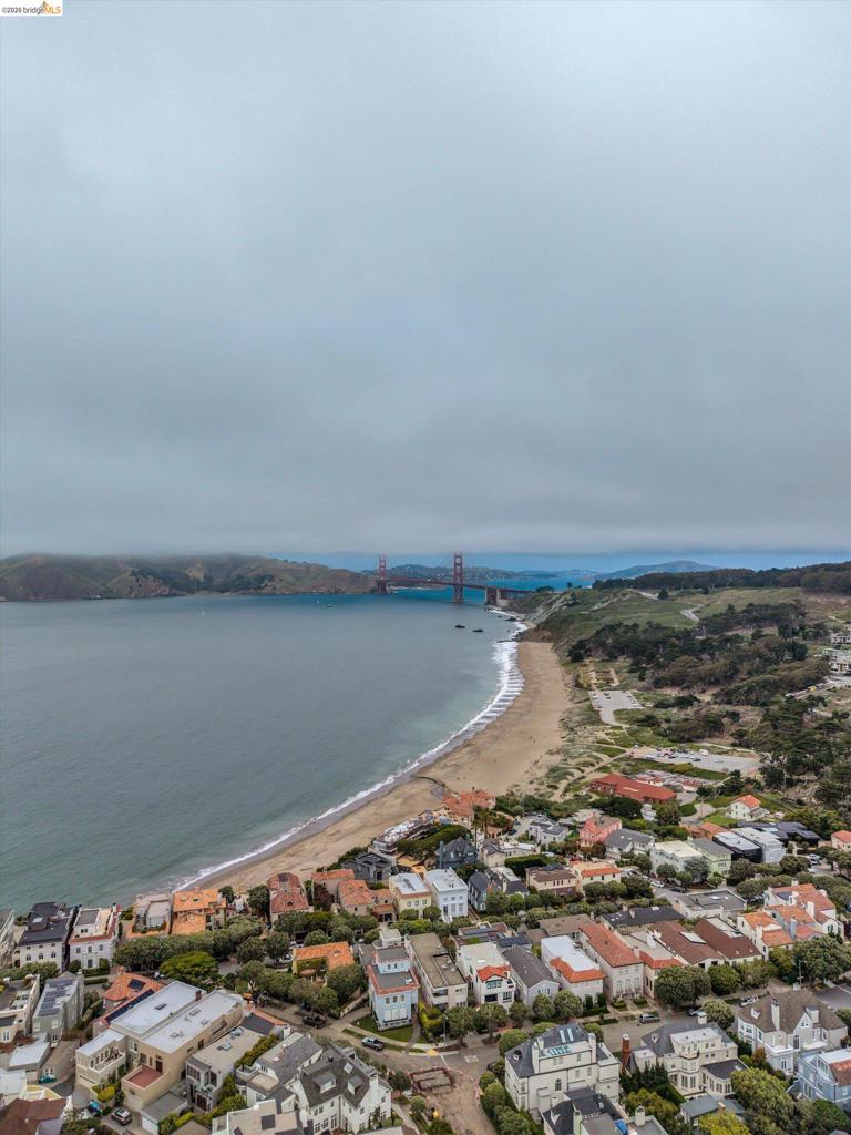 https://media.crmls.org/mediaz/7be44d0f-8184-4b9c-90ae-6b05e8f76bea.jpg?preset=X-Large