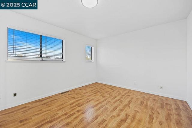 16472 Foothill Blvd, San Leandro CA: https://media.crmls.org/mediaz/7be4ecf4-38cb-4088-a113-892518c4aa1b.jpg