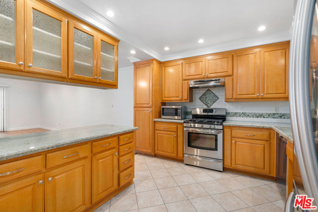 4445 Cartwright Avenue, 109 photo 6