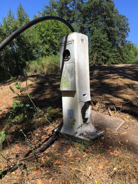 29 Red Rock Way, San Rafael CA: https://media.crmls.org/mediaz/7be64c11-a9ae-49e6-bd91-75308777c020.jpg