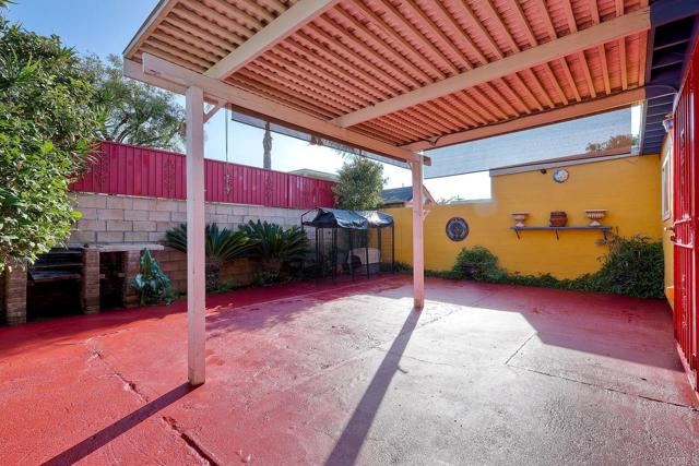 78 Sherwood Street, Chula Vista CA: https://media.crmls.org/mediaz/7be651ec-f681-4ef2-9300-0b671f3b4c45.jpg