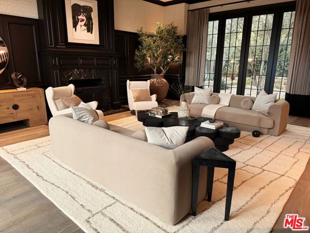 Image 5 of 43 For 888 Toulon Drive