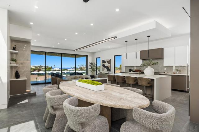 147 S Rios, Solana Beach CA: https://media.crmls.org/mediaz/7be67ba3-dd80-4e51-9ab0-66c0772df964.jpg