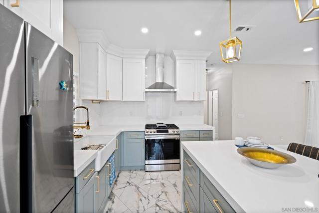 3585 Acacia St, San Diego CA: https://media.crmls.org/mediaz/7be6d386-cf5c-4e77-b48d-5be203351460.jpg