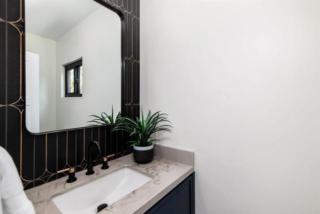 Detail Gallery Image 22 of 47 For 2568 Abedul St, Carlsbad,  CA 92009 - 4 Beds | 3/1 Baths