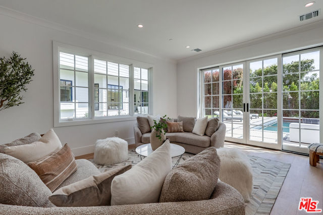 Drew Fenton | 427 N Bundy Drive Los Angeles CA | MLS: 7182819
