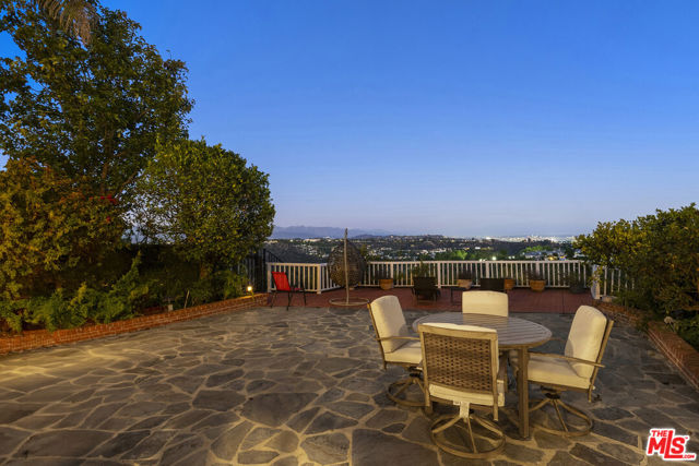 Drew Fenton | 2282 Canyonback Road Los Angeles CA | MLS: 7426024