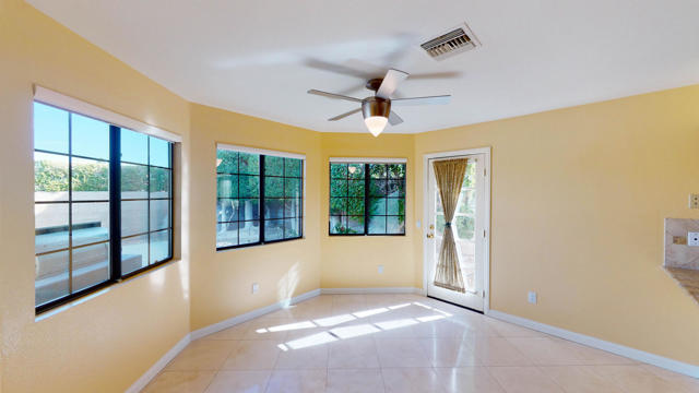 47230 Golden Bush Court, Palm Desert CA: https://media.crmls.org/mediaz/7be9ccac-d7b6-47ec-8eca-c600b9773649.jpg