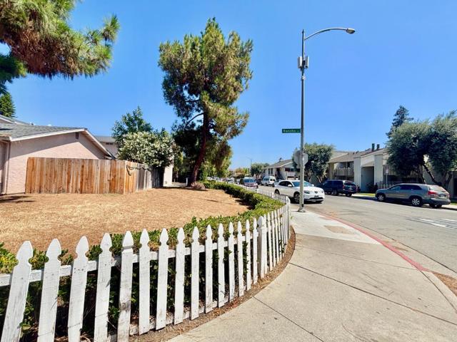 3814 Seven Trees Boulevard, San Jose CA: https://media.crmls.org/mediaz/7be9cecd-b5b2-4a8f-b69f-2acb90d3067c.jpg