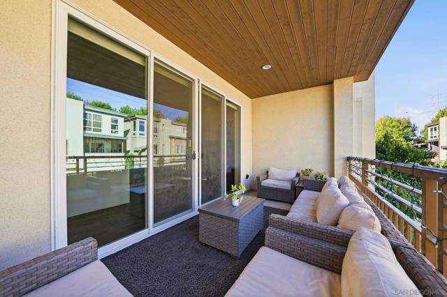 8337 Summit way, San Diego CA: https://media.crmls.org/mediaz/7beab2e6-ac55-41c1-9fc6-d571062a33e9.jpg