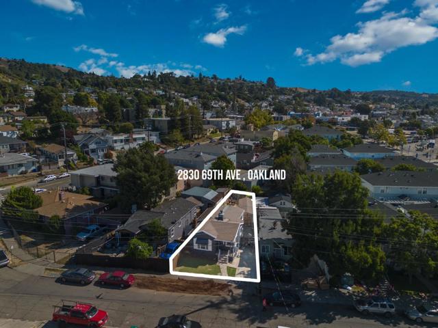 2830 69th Avenue, Oakland CA: https://media.crmls.org/mediaz/7beb0d8e-6485-4312-9a39-f0155c1bec6d.jpg