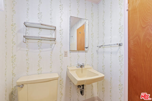Drew Fenton | 924 Stonehill Lane Los Angeles CA | MLS: 7259977
