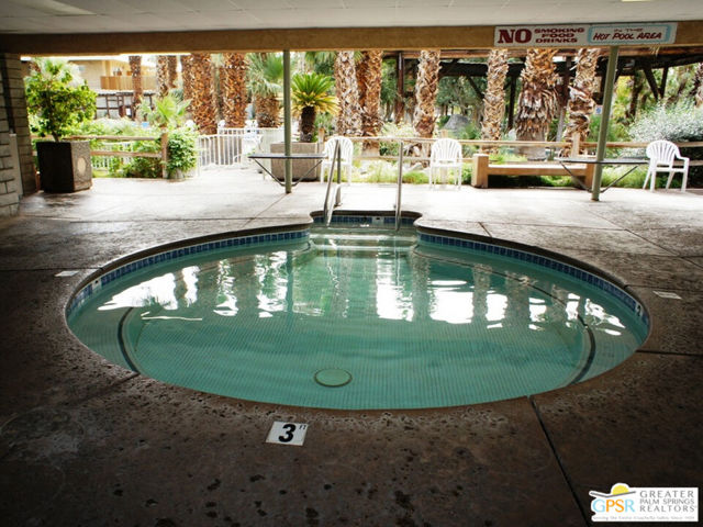 70875 Dillon Road, Desert Hot Springs CA: https://media.crmls.org/mediaz/7beb504b-2b58-4e8d-b78a-ca3e70212705.jpg