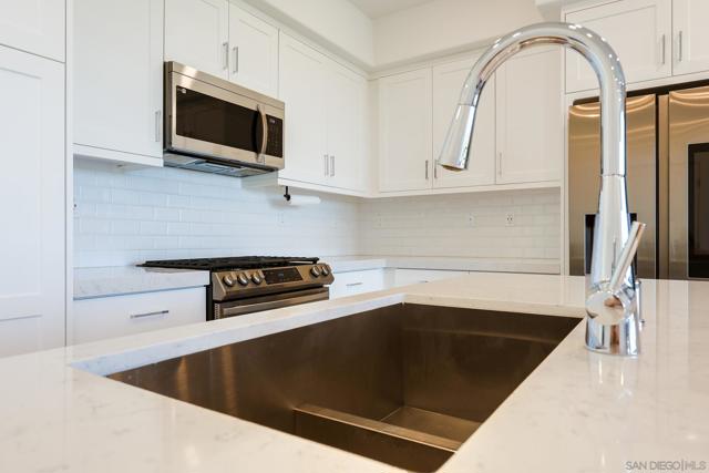 6861 Secano St, San Diego CA: https://media.crmls.org/mediaz/7becc9e4-c47f-4c85-83fd-2272f7a57db5.jpg