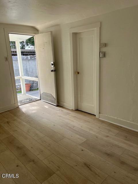 Detail Gallery Image 3 of 11 For 10510 Mather Ave, Sunland,  CA 91040 - 1 Beds | 1 Baths