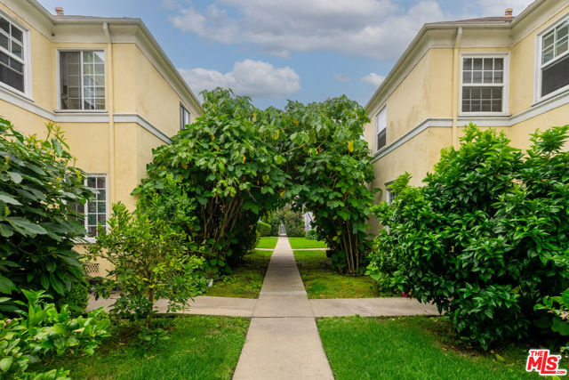 6755 Yucca Street, Los Angeles CA: https://media.crmls.org/mediaz/7bed3707-8c94-4808-bd47-8dc04d20a672.jpg