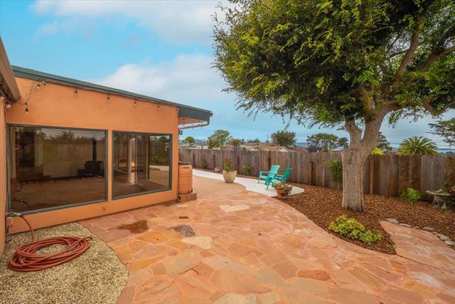 2065 Hacienda Street, Seaside CA: https://media.crmls.org/mediaz/7bedb622-ffbf-45b5-989e-8af22603d45e.jpg