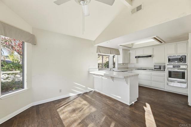 Detail Gallery Image 5 of 29 For 2920 Lakemont Dr, Fallbrook,  CA 92028 - 3 Beds | 2 Baths