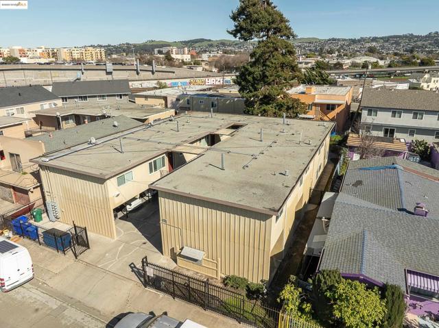 146 19Th St, Richmond CA: https://media.crmls.org/mediaz/7bee45cd-ac6d-4a6f-ad4b-562c6d8e86f7.jpg