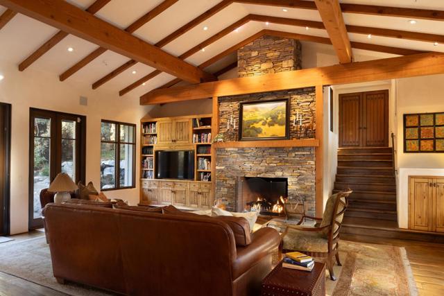 7 Rumsen Trace, Carmel CA: https://media.crmls.org/mediaz/7bee69d1-a939-4a88-bd1c-ecc74f00399c.jpg