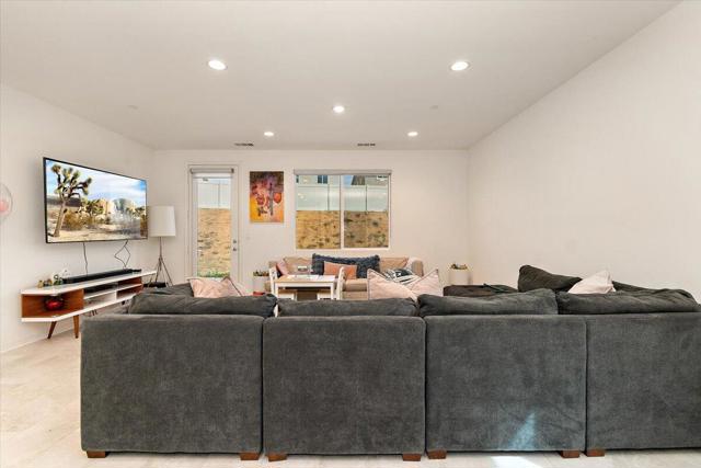 14226 Revana Lane, Beaumont CA: https://media.crmls.org/mediaz/7beea844-c768-4639-868d-ad4013921956.jpg