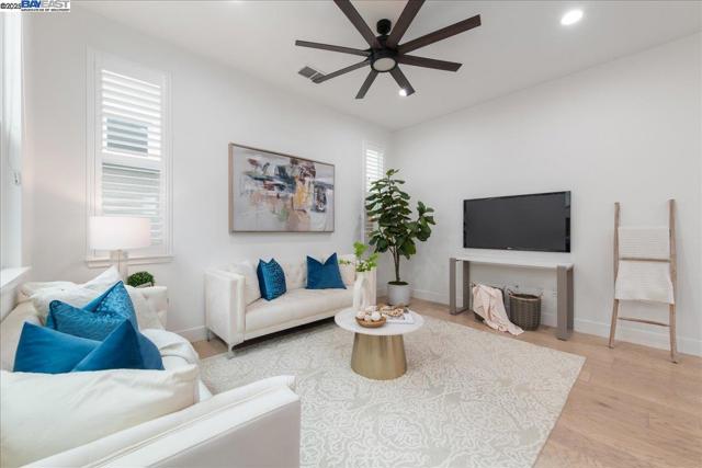 4026 Chalk Hill Way, Dublin CA: https://media.crmls.org/mediaz/7bef82d0-c76e-4373-b546-3b2be8df278f.jpg