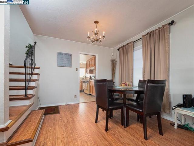 2130 102Nd Ave, Oakland CA: https://media.crmls.org/mediaz/7bf00f31-acb4-4748-a5ae-3dfe0345d167.jpg