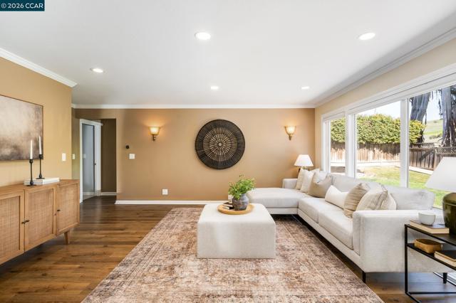 Image 14 of 32 For 855 Columbine Ct