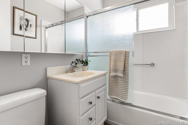 5799 Amarillo AVE, La Mesa CA: https://media.crmls.org/mediaz/7bf04196-509b-4920-8324-39cf8bac33d3.jpg