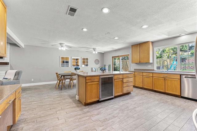 Detail Gallery Image 5 of 38 For 1754 Hill Top Ln, Encinitas,  CA 92024 - 4 Beds | 2/1 Baths