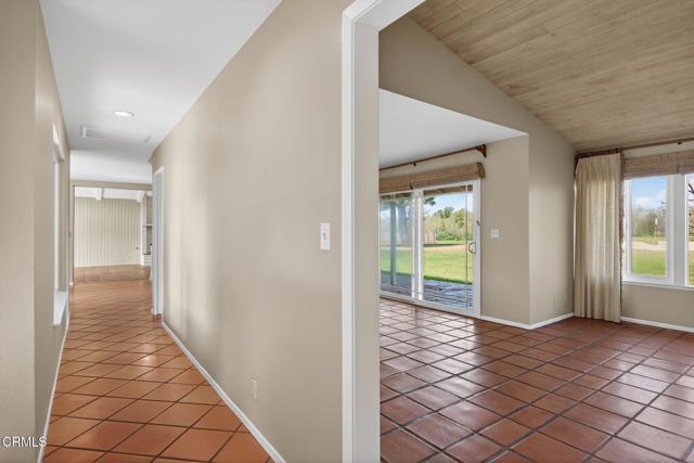 Detail Gallery Image 8 of 63 For 1525 Fairway Dr, Camarillo,  CA 93010 - 4 Beds | 2/1 Baths