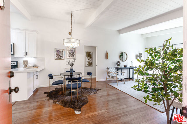 12014 Kling Street, 18 photo 3