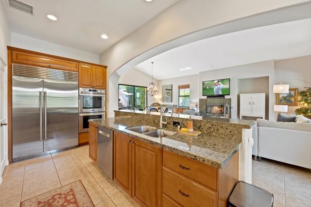 80680 Via Tranquila, La Quinta CA: https://media.crmls.org/mediaz/7bf241e8-be17-4c9e-8e10-973ab829f383.jpg