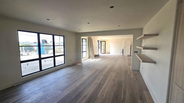 Image 8 of 25 For 227 Hill Dr  