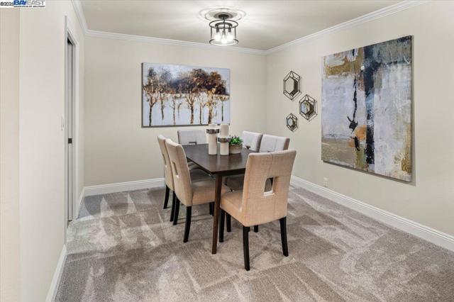 25631 Paul Ct, Hayward CA: https://media.crmls.org/mediaz/7bf3501f-876a-4fbd-8195-38534be0e33a.jpg